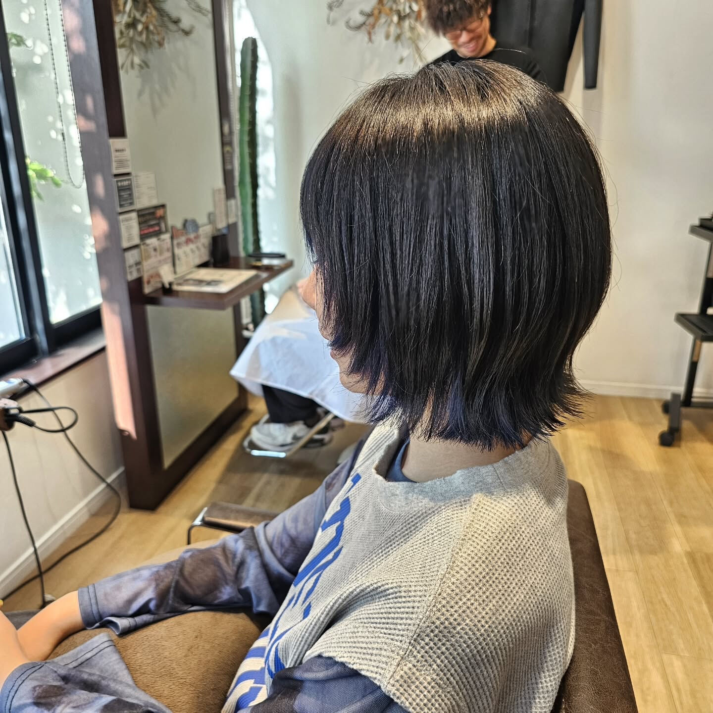 🔹切りっぱなしボブ × 顔まわりレイヤー🔹