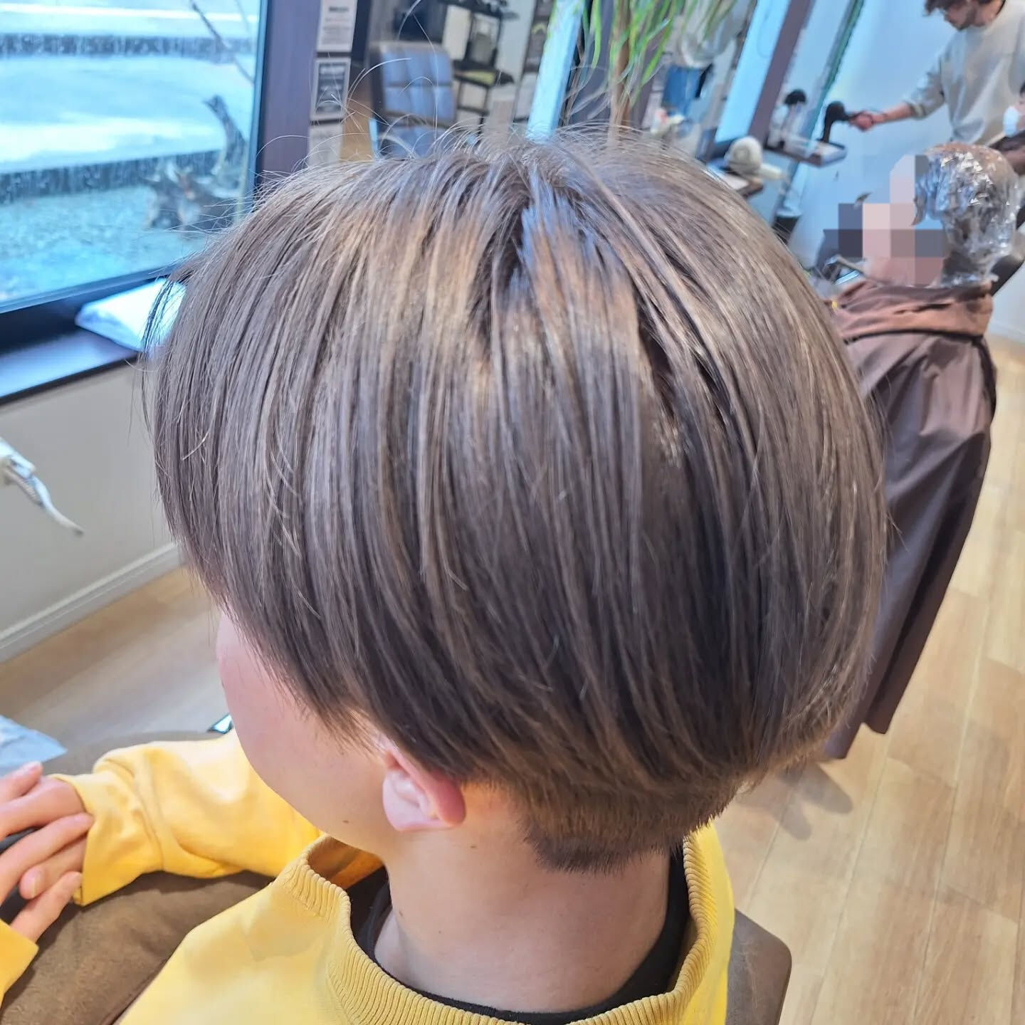 シルバーベージュ