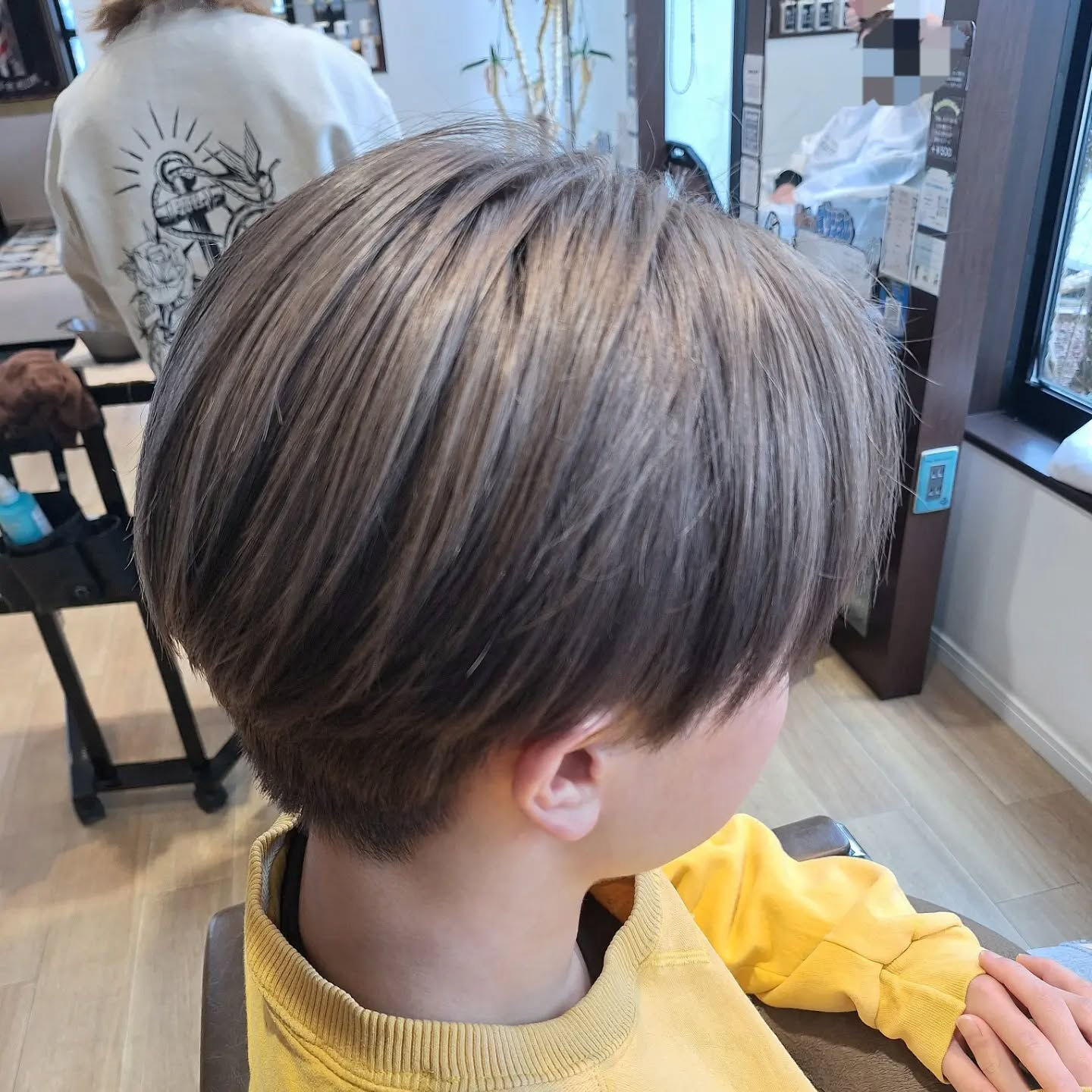 シルバーベージュ